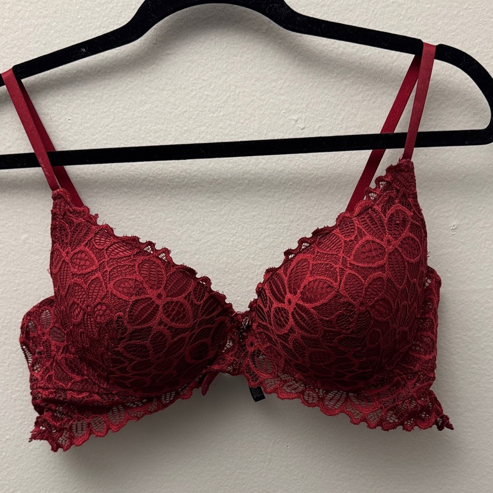Lace Bra in Deep Red
